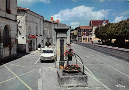 BEAUVOIR-sur-NIORT - Place De L'Hôtel De Ville - Automobile - Boulangerie - Beauvoir Sur Niort