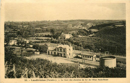 Landivisiau * La Gare Des Chemins De Fer De L'état Paris Brest * Panorama * Ligne Du Finistère - Landivisiau