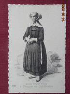 CPA - Femmes De Landivisiau - Anciens Costumes Bretons - Landivisiau