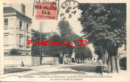 23 Creuse - GUERET - " Avenue De La République, à Gauche L'Ecole Normale De Jeunes Filles, Au Centre Le Lycée De Garçons - Guéret
