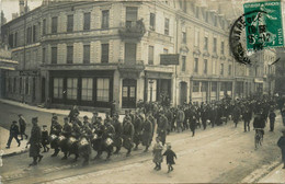 Belfort * Carte Photo 1909 * Défilé Devant L'hôtel De Paris * Fanfare Tambours - Belfort - Città