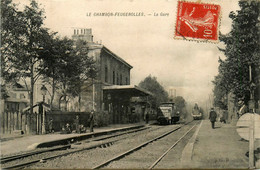 Le Chambon Feugerolles * La Gare * Train Locomotive * Ligne Chemin De Fer De La Loire - Le Chambon Feugerolles