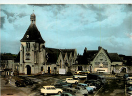 Ancenis * Place De L'église * Autobus Autocar * Camionnette - Ancenis