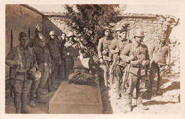 FRONT D'ARAGÓ Guerre D'Espagne 1936. Série B10.La Mise En Terre D'un Camarade. Carte Photo - Altri & Non Classificati