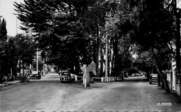 Carnac * Les Deux Avenues * Automobiles Anciennes - Carnac