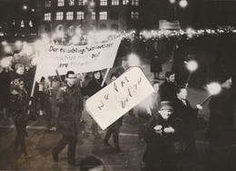 ZURICH - Manifestation De Femmes Pour Le Droit De Vote Le 03/02/1962 - Photo De Presse AFP ( Souple ) 18 Cm X 13 Cm - Zürich