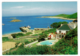 Ref 1397 - Postcard - Herm Island Harbour & White Horse Hotel - Guernsey Channel Islands - Herm