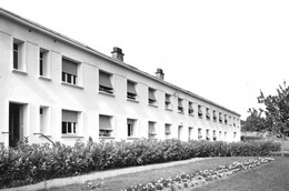 SAINT-LOUP-sur-THOUET - La Maison De Retraite - Architecte Mr Cahuzac, Parthenay - Tirage D'éditeur N&B Non Dentelé - Saint Loup Lamaire