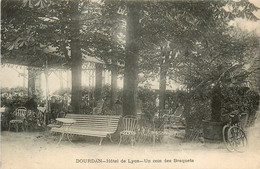 Dourdan * Hôtel De Lyon * Un Coin Des Bosquets * Bar Buvette - Dourdan