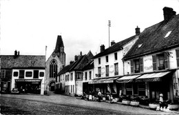 St Arnoult En Yvelines * La Place * Café Hôtel De L'union - St. Arnoult En Yvelines