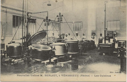 VENISSIEUX -   RHONE - NOUVELLES USINES M BERLIET .LES CUISINES -ANNEE 1921 - Vénissieux
