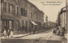 VENISSIEUX -   RHONE -CARTE ANIMEE - SEPIA - AVENUE DE LA REPUBLIQUE - Vénissieux