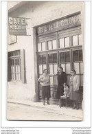 CPA Carte Photo à Situer Devanture De Café De La Colonne Mme Ecochard - Otros & Sin Clasificación