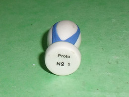 Fèves / Sports : Proto N° 1 , Ballon , Rugby   " Mat "     T52 - Sports