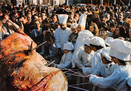 BARJOLS - La Fête De Saint-Marcel - Le Boeuf En Broche - Cliché René Mistre Et Jean-Louis Viale - Barjols