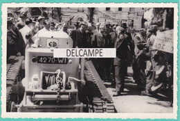 60 -COMPIEGNE ? Exposition Engins Agricoles - Exposant Stand "TABETRY" Tabliers,Faucheuses -Carte Photo G.PERRUSSON 1949 - Tractores