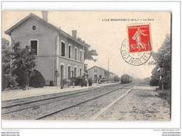 CPA 37 L'Isle Bouchard La Gare Et Le Train - L'Île-Bouchard