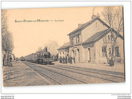 CPA 58 Saint Pierre Le Moutier La Gare Et Le Train - Saint Pierre Le Moutier