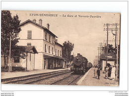 CPA 69 Lyon Venissieux La Gare Et Le Train - Vénissieux