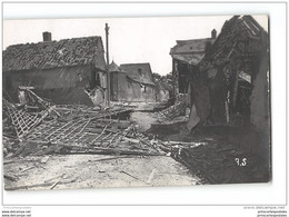 Photo Format Cpa Combles Demolition De Guerre Une Rue - Combles