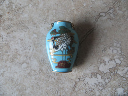 Petit Vase Asiatique Cloisonné Décor Oiseau Ibis Similaire Recto Verso Pouvant Se Porter En Bijou Pendentif (2 Anneaux) - Arte Orientale