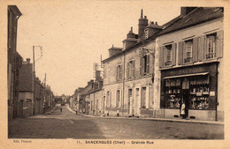 SANCERGUES (Cher)  Grande-Rue. Commerce:  PASTOUT  Quincaillerie Articles De Chasse. Tabac - Sancergues