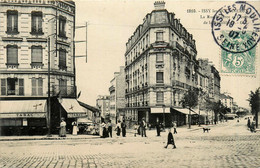 Issy Les Moulineaux * La Rue Diderot Et L'avenue De La République * Débit De Tabac - Issy Les Moulineaux