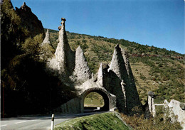 Pyramides D'Euseigne, Val D'Herens Avec Le Village D'Heremence (52004) - Hérémence