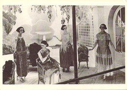 Une Vitrine De Mannequins Rayon Femme Des Magasins Du Printemps 1922 Extrait Du Livre Mannequins CPM - Mode