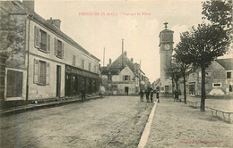 FRENEUSE Vue Sur La Place - Freneuse