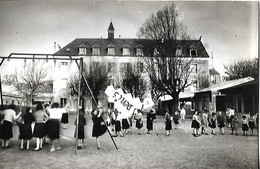 CPA Carte Photo Non Située Ecole Château Jeux De Criquet - Schools