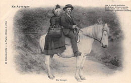 Non Localisé. Auvergne. Cantal      15       Un Couple Monté Sur Un Cheval    Gély 46       (Voir Scan) - Andere & Zonder Classificatie