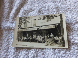 208 - Carte-Photo, Devanture D'un Bar Restaurant, Chez La Guenon , Bière Dumesnil - Craft