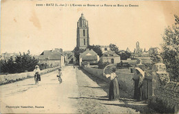BATZ - L'entrée Du Bourg Et La Route De Batz Au Croisic.(carte Vendue En L'état) - Batz-sur-Mer (Bourg De B.)