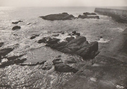 BATZ. - Rochers De Pierre-Longue. CPM Dentelée - Batz-sur-Mer (Bourg De B.)