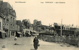 Cancale * Le Chantier De Construction De Bateaux * Quai Gambetta * Café De L'europe * Ferblantier * Commerces Magasins - Cancale