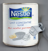 MAGNET LIVRE DE RECETTE   -    NESTLE LAIT CONCENTRE SUCRE - Pubblicitari