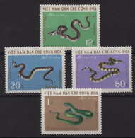 Vietnam Du Nord - N°693 à 696 - Faune - Serpents - Cote 8.50€ - * Neuf Avec Trace De Charniere - Viêt-Nam