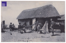 TBE -Jolie Carte Postale Ancienne Animée 1900/10 Etretat - Une Caloge - Neurdein - Pêche Pêcheur Cabane Filet Pipe D1-49 - Etretat