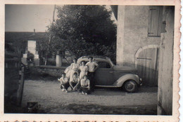 Photo Voiture Avec Famille Format 7/4.5 Année 1950 - Automobiles