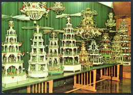 E1332 - Seiffen Spielzeugmuseum Pyramide - Bild Und Heimat Reichenbach - Seiffen