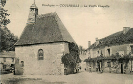 Coulaures * Place , Rue Et La Vieille Chapelle Du Village - Autres & Non Classés