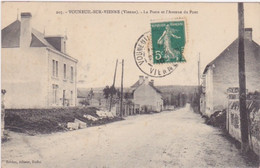 VOUNEUIL SUR VIENNE   La Poste Et L'avenue Du Pont - Vouneuil Sur Vienne