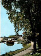 Briénon Sur Armançon * Le Canal De Bourgogne * Péniche ST LOUIS * Batellerie - Brienon Sur Armancon