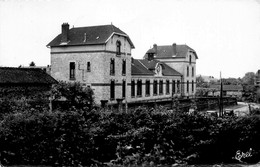 Linards * école Des Garçons * Groupe Scolaire - Sonstige & Ohne Zuordnung