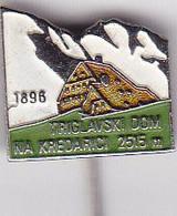 SLOVENIA  - PIN  --    TRIGLAVSKI DOM NA KREDARICI --  CLIMBING SOCIETY, MOUNTAINEERING, ALPINISM - Alpinisme