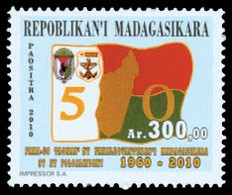 MADAGASCAR 50 An. Indépend.,Drapeau 1v 10 Neuf ** MNH - Madagascar (1960-...)