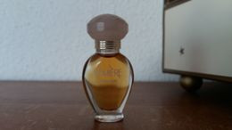 ACHAT IMMEDIAT;;;; MINIATURE LUMIERE DE ROCHAS 3 ML EAU DE PARFUM BOUCHON ROSE CLAIR - Miniatures Femmes (sans Boite)