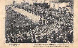 Saint Nazaire    44     Guerre 14/18. Prisonniers Allemands  Escorté Par Les Anglais    ( Voir Scan) - Saint Nazaire