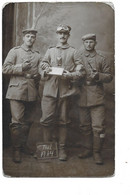 TOUL 1914 MILITAIRES ALLEMANDS AVEC LUNETTE PIPE LAMPE - CARTE PHOTO KLAUSAL METZ - Guerra 1914-18